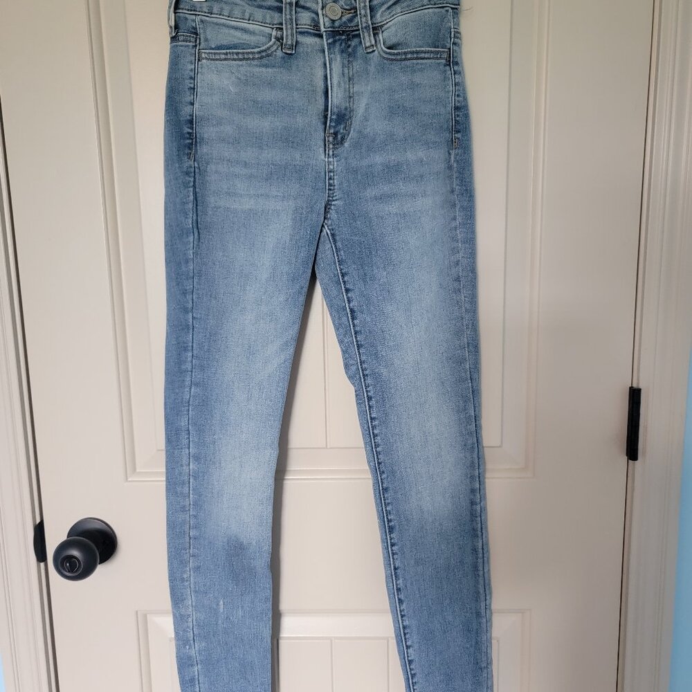 Skinny jeans